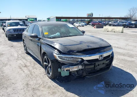 2019 Honda Accord Touring 2.0T z USA, uszkodzony, nr VIN 1HGCV2F96KA034782